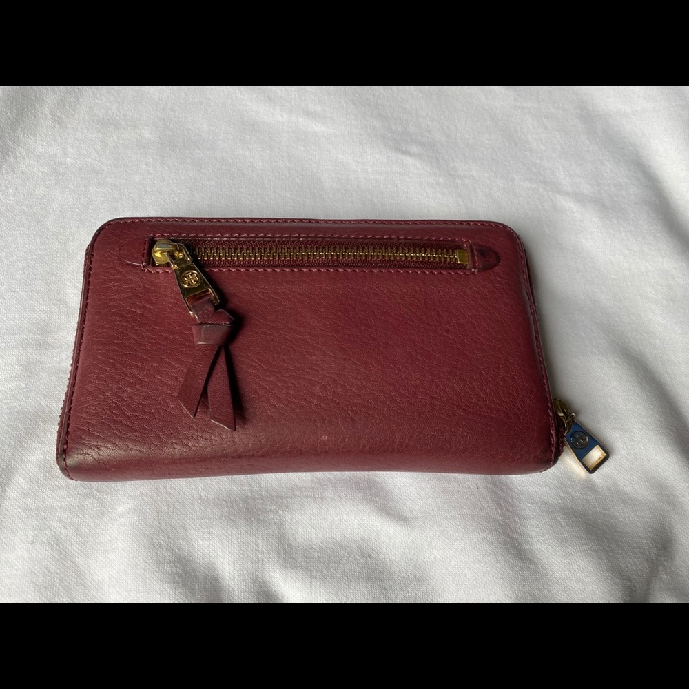 Tory Burch Wallet - Picture 2 of 4